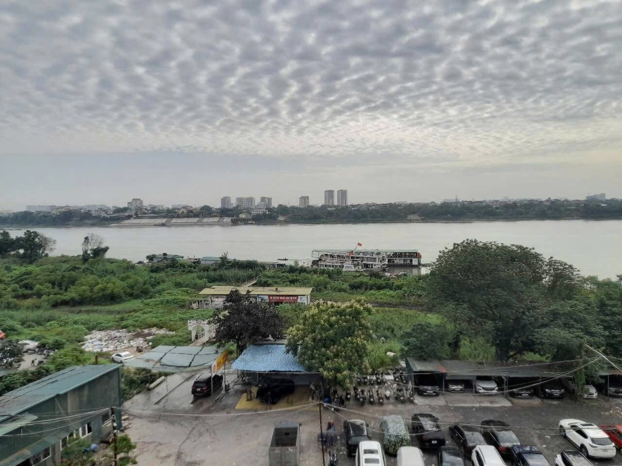 Cho thuê MBKD Tầng 3 Mặt Phố Chương Dương Độ, Hoàn Kiếm, 390m2, 60 Triệu - Ảnh 1